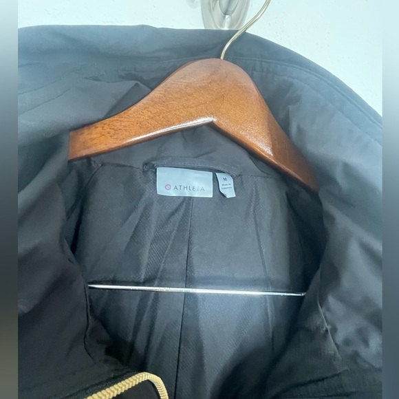 Athleta rain coat size medium - Picture 2 of 13